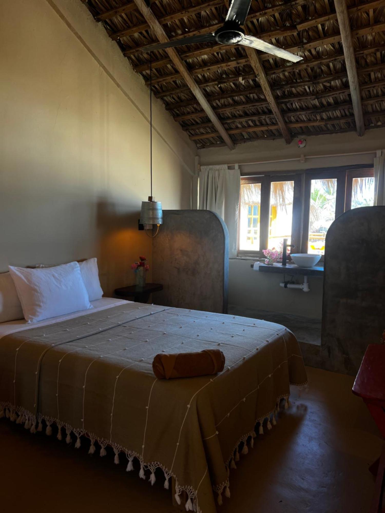 Sebastian De Los Milagros Zipolite Ruang foto