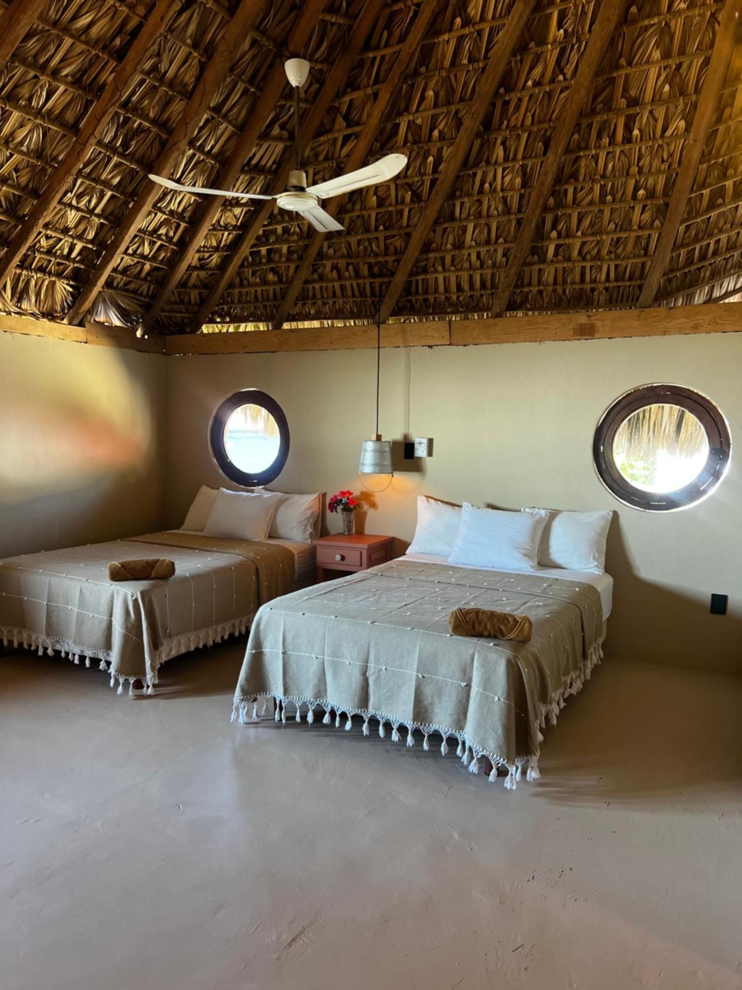 Sebastian De Los Milagros Zipolite Ruang foto
